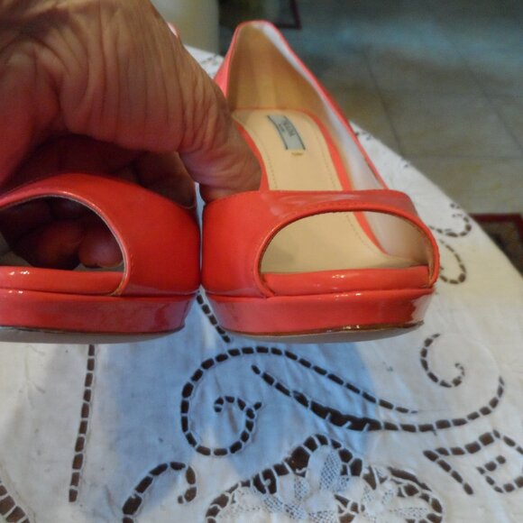 New Prada Hot Pink Calf Patent Leather Peep Toe Heeled Pumps Size 38.5B - Picture 6 of 16